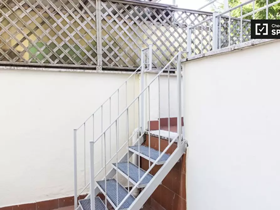 Immagine 13 di Camera condivisa in affitto  in Via Portuense a Roma