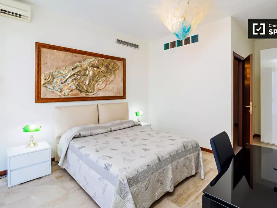 Immagine 4 di Camera condivisa in affitto  in Via Leo Longanesi a Milano