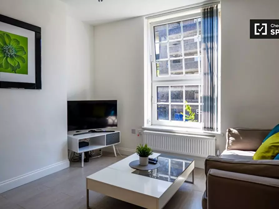 Immagine 5 di Appartamento in affitto  in Hanbury St a Poplar