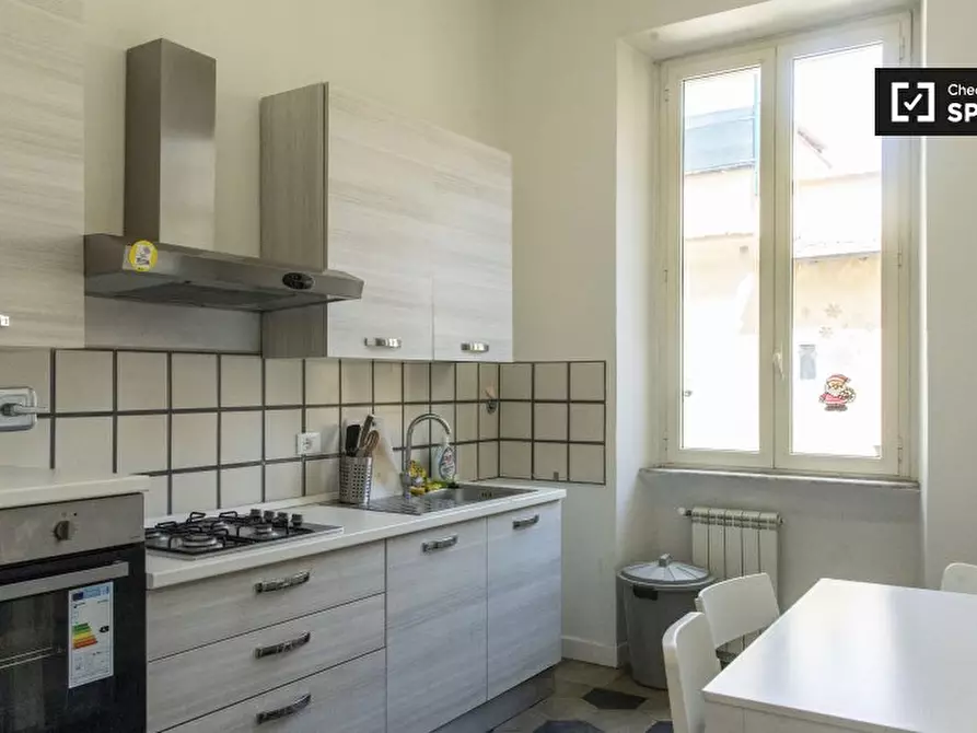 Immagine 5 di Camera condivisa in affitto  in Viale Regina Margherita a Roma