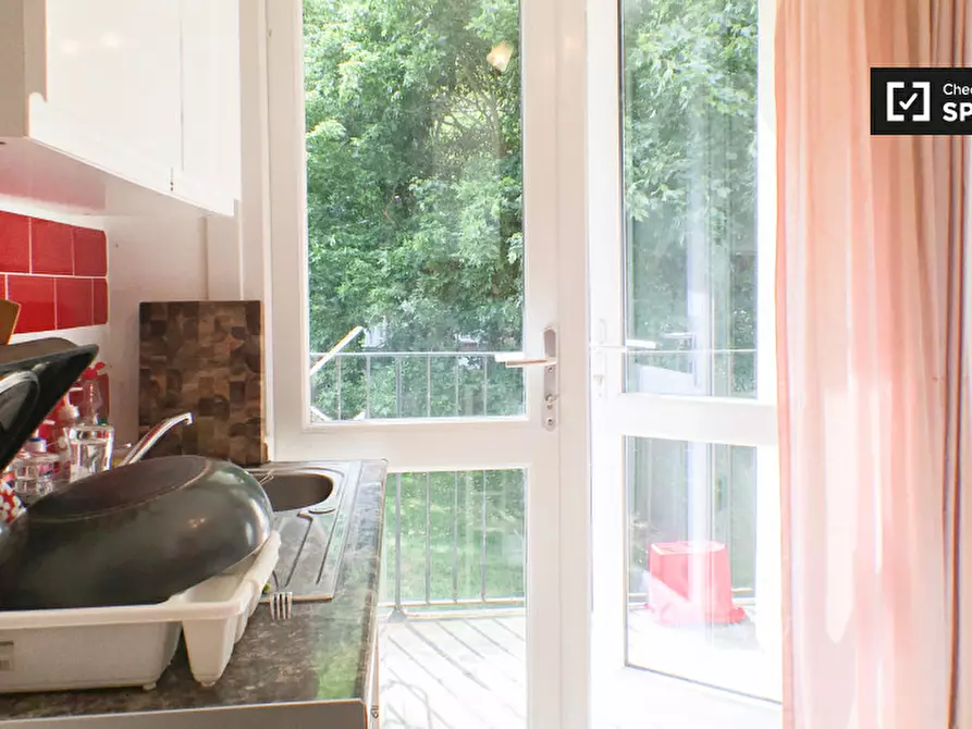 Immagine 5 di Camera condivisa in affitto  in Whitnell Way a Wandsworth