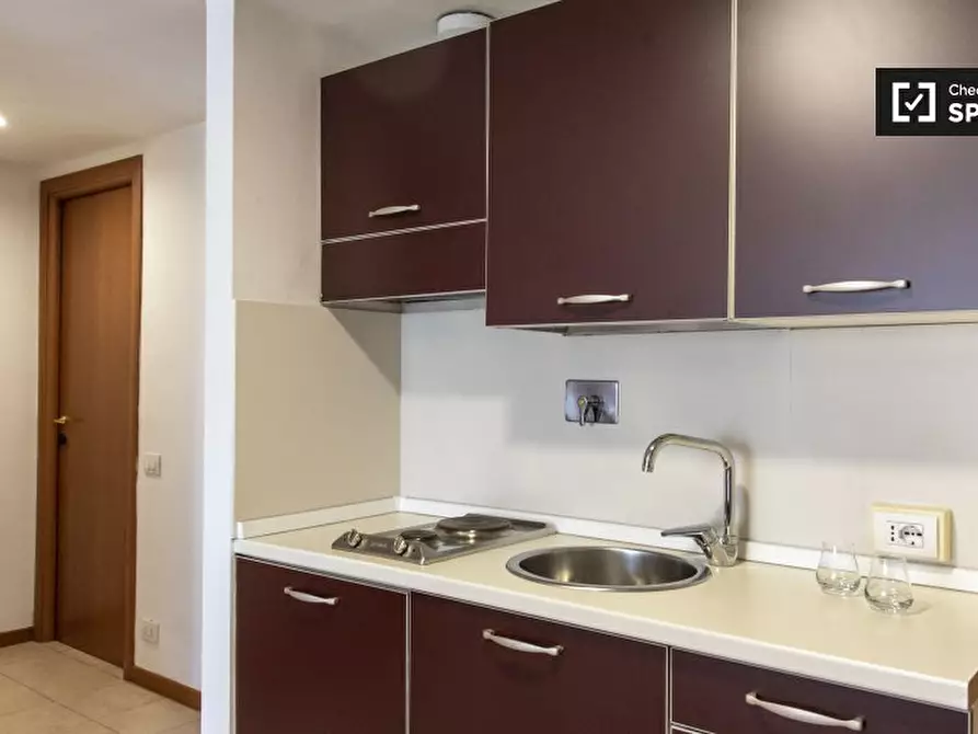 Immagine 6 di Ufficio in affitto  in Viale della Venezia Giulia a Roma