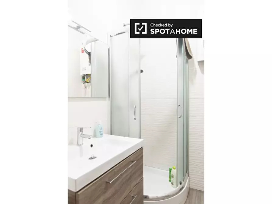 Immagine 6 di Ufficio in affitto  in Via Tunisi a Roma