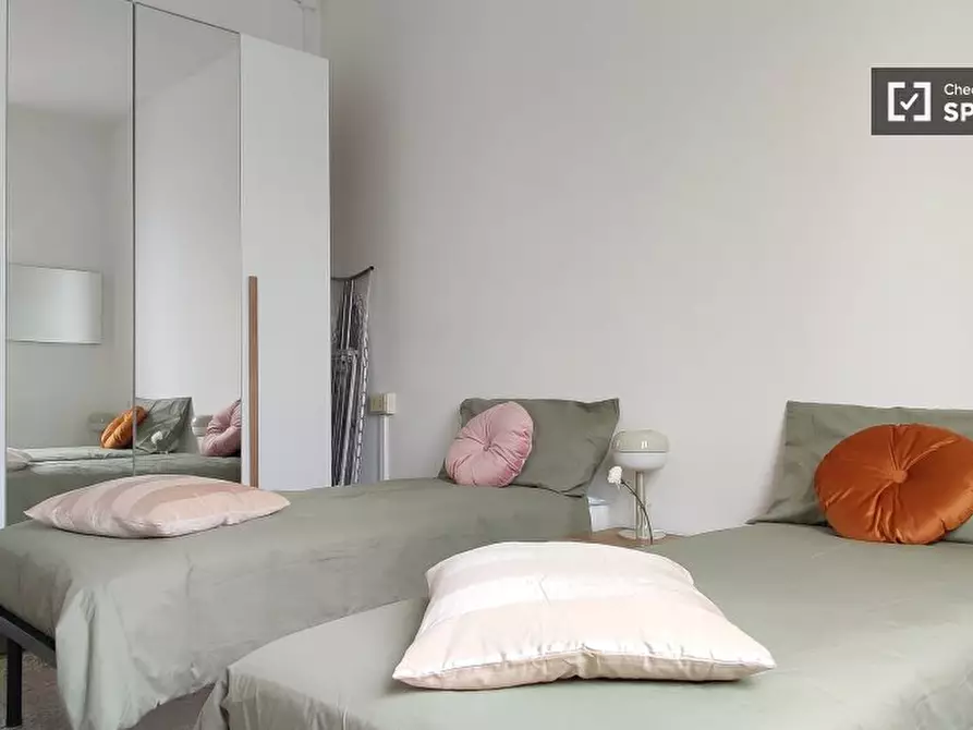 Immagine 2 di Appartamento in affitto  in Via Mario Morgantini a Milano