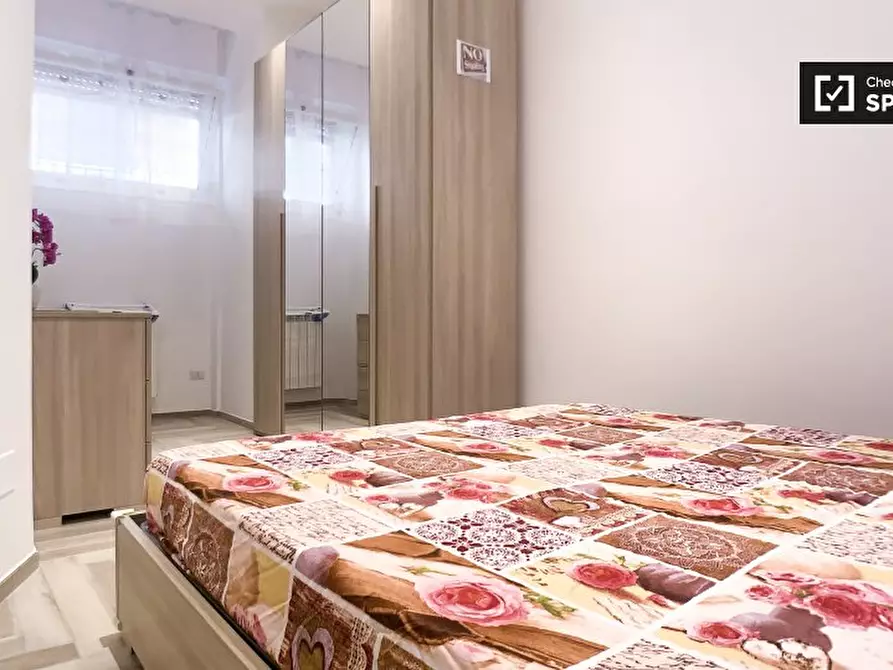 Immagine 12 di Appartamento in affitto  in Viale dei Romagnoli a Roma