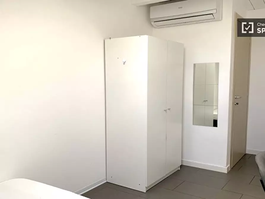 Immagine 5 di Camera condivisa in affitto  in Via di Carcaricola a Roma