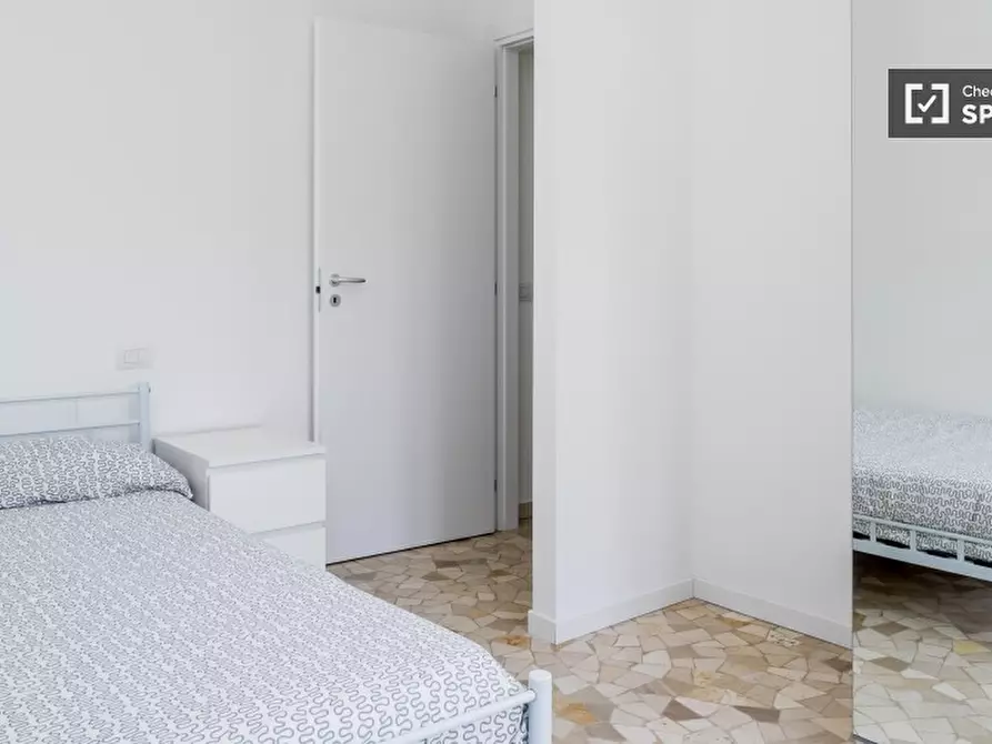 Immagine 2 di Camera condivisa in affitto  in VIa Giulio e Corrado Venini a Milano