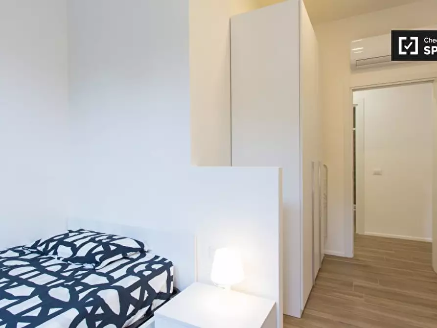 Immagine 3 di Camera condivisa in affitto  in Via Alessandro Milesi a Milano