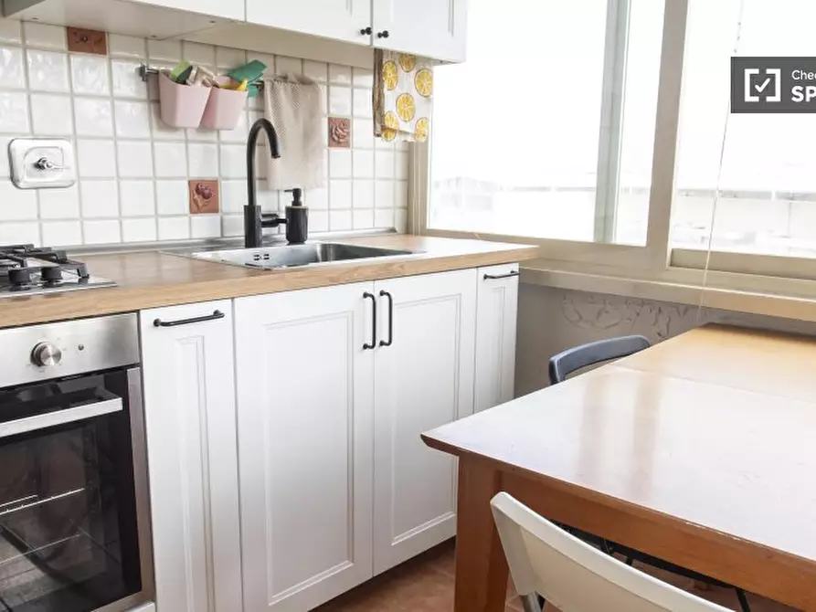 Immagine 17 di Camera condivisa in affitto  in Viale dello Scalo San Lorenzo a Roma