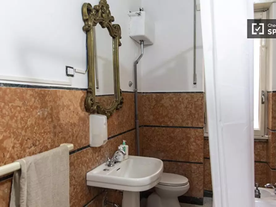 Immagine 11 di Camera condivisa in affitto  in Viale Parioli a Roma