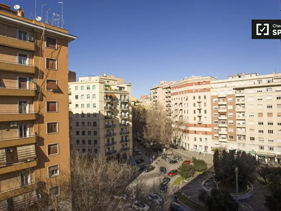 Immagine 15 di Appartamento in affitto  in Viale Ippocrate a Roma