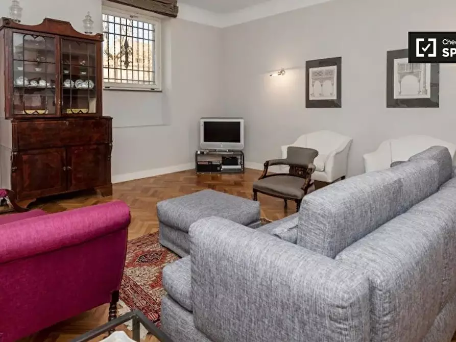 Immagine 6 di Appartamento in affitto  in Lungotevere degli Altoviti a Roma