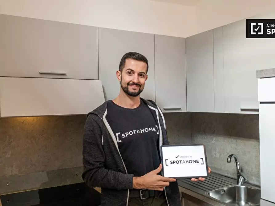 Immagine 5 di Appartamento in affitto  in Viale Sarca a Milano