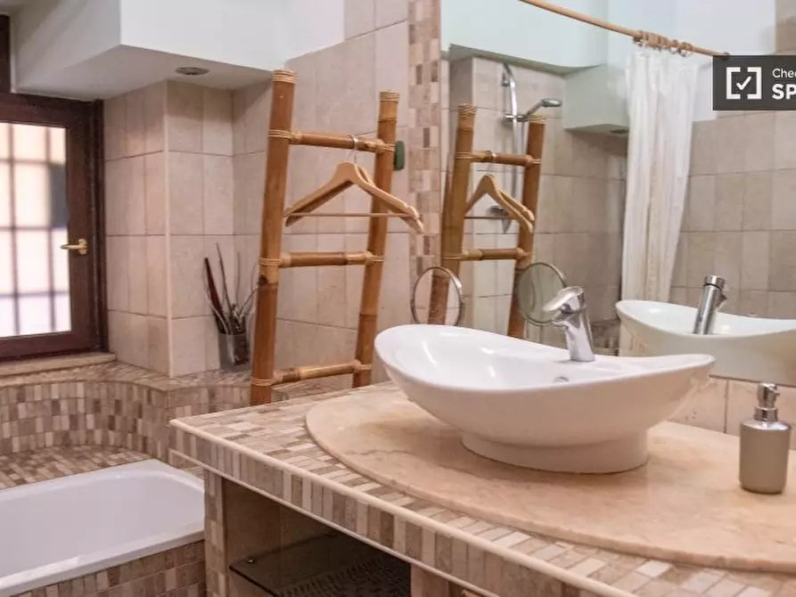 Immagine 2 di Appartamento in affitto  in Via di Villa Aquari a Roma