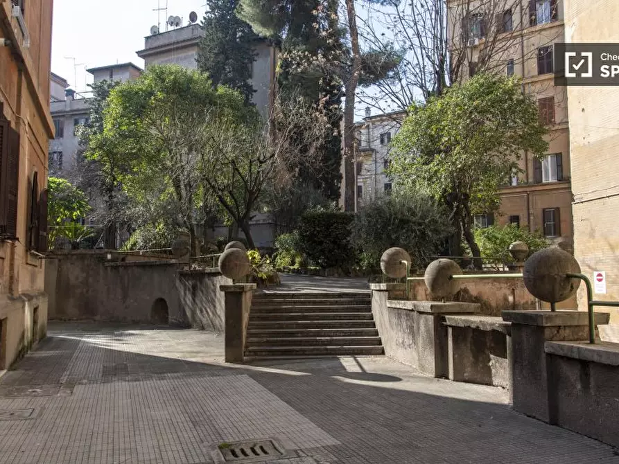 Immagine 13 di Appartamento in affitto  in Via Francesco Passino a Roma