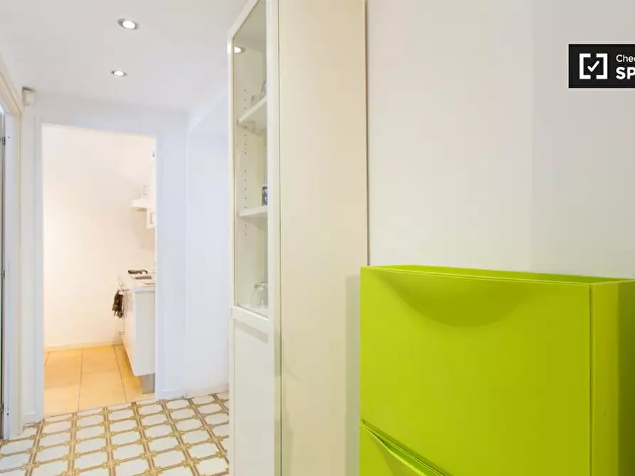 Immagine 2 di Camera condivisa in affitto  in Via Luigi Mercantini a Milano