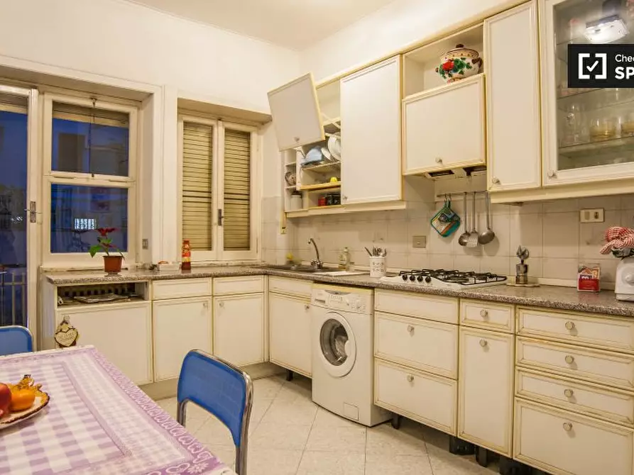 Immagine 9 di Camera condivisa in affitto  in Via Gregorio VII a Roma