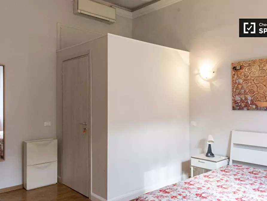 Immagine 3 di Camera condivisa in affitto  in Viale Regina Margherita a Roma