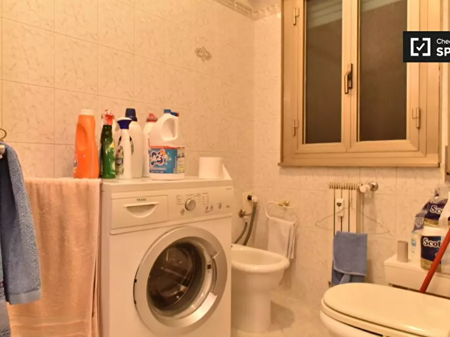 Immagine 10 di Camera condivisa in affitto  in Via Masurio Sabino, 00175 Roma RM, Italy a Roma