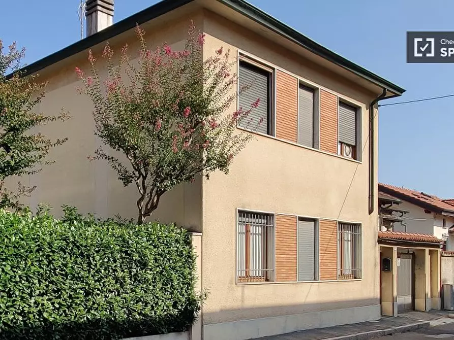 Immagine 18 di Camera condivisa in affitto  in Via Eugenio Villoresi a Inveruno