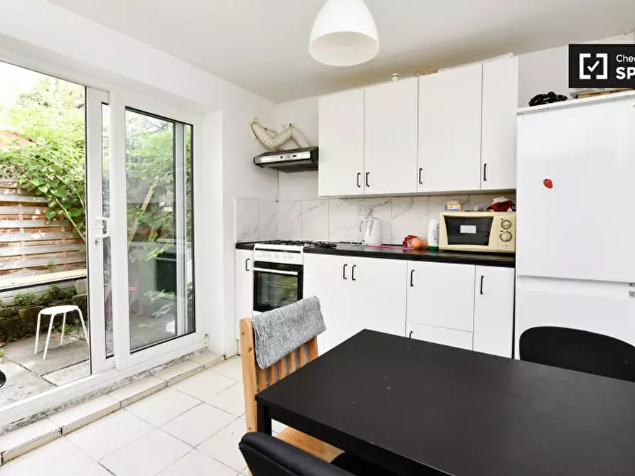 Immagine 5 di Camera condivisa in affitto  in Berriman Rd a Islington