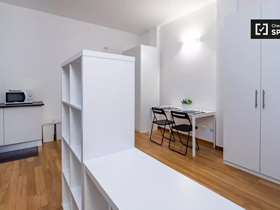 Immagine 5 di Ufficio in affitto  in Via Enrico Cosenz a Milano