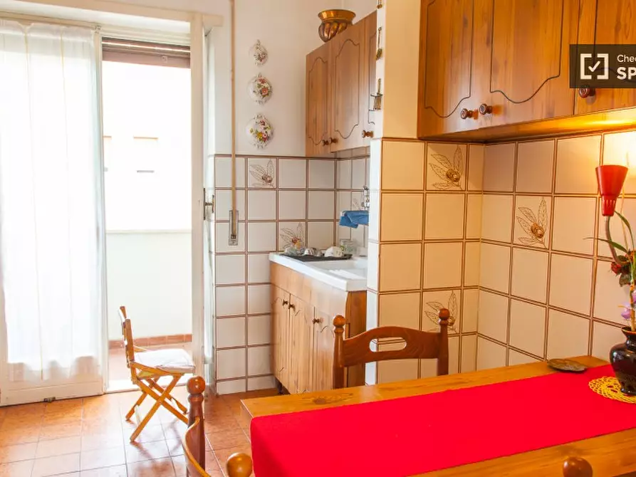 Immagine 7 di Camera condivisa in affitto  in Via Val Padana a Roma