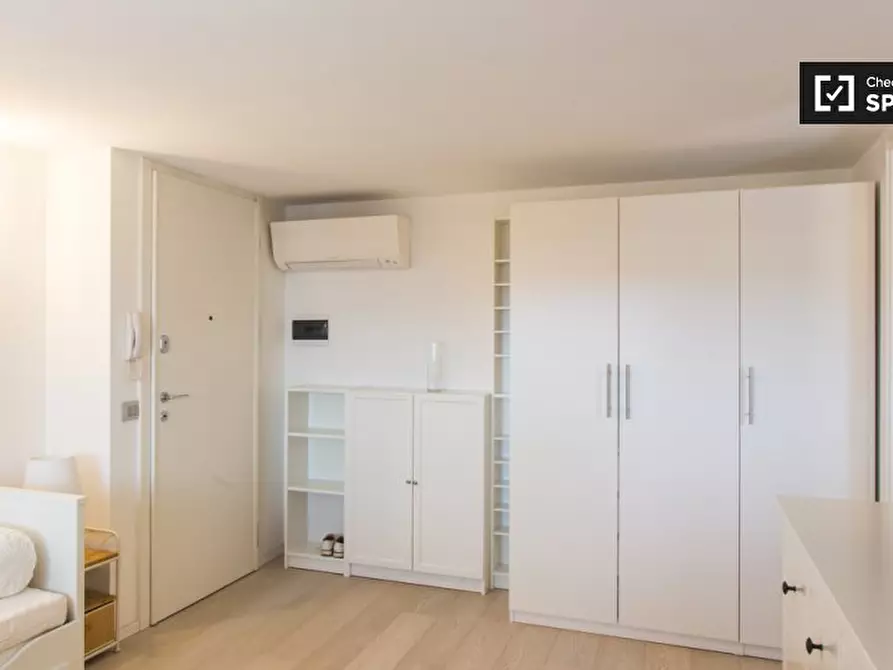 Immagine 5 di Ufficio in affitto  in Viale S. Gimignano, 20146 Milano MI, Italy a Milano