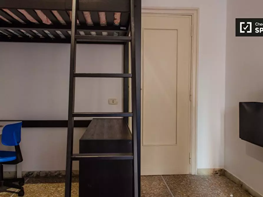 Immagine 3 di Camera condivisa in affitto  in Circonvallazione Nomentana a Roma