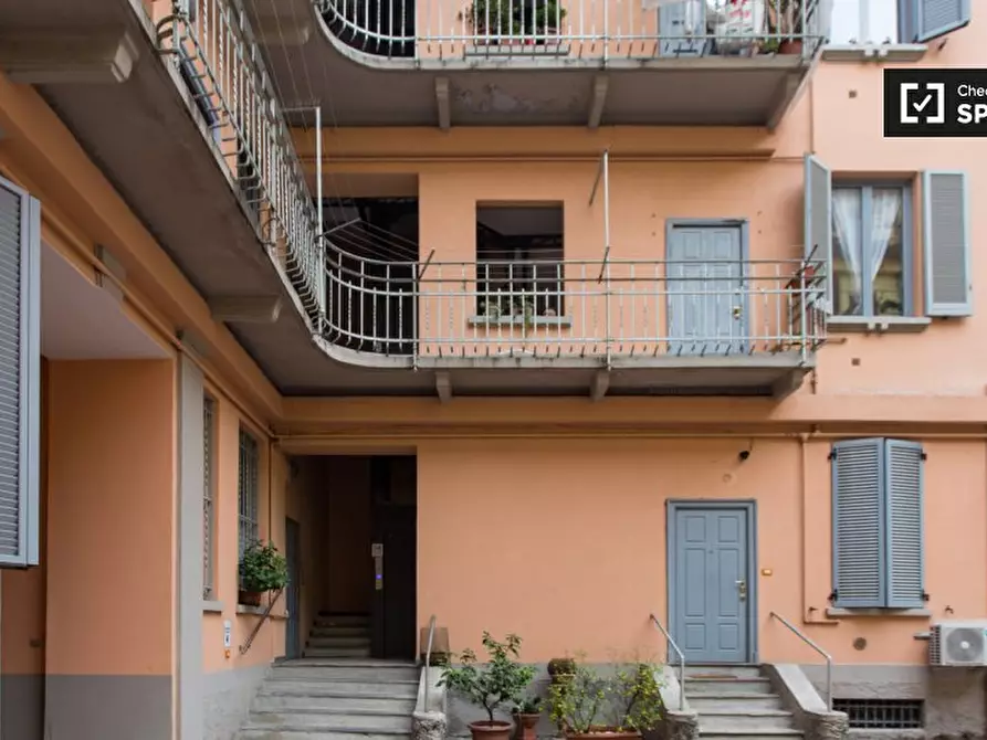 Immagine 18 di Camera condivisa in affitto  in Via Lomellina a Milano