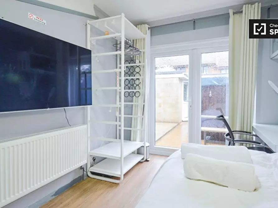 Immagine 17 di Camera condivisa in affitto  in Joshua Street, London E14 0RD a Poplar