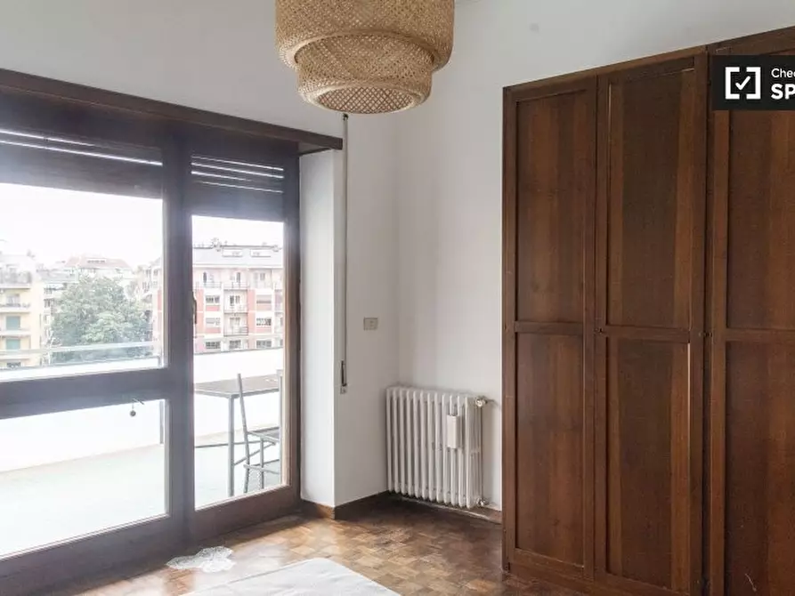 Immagine 2 di Camera condivisa in affitto  in Via di Boccea a Roma