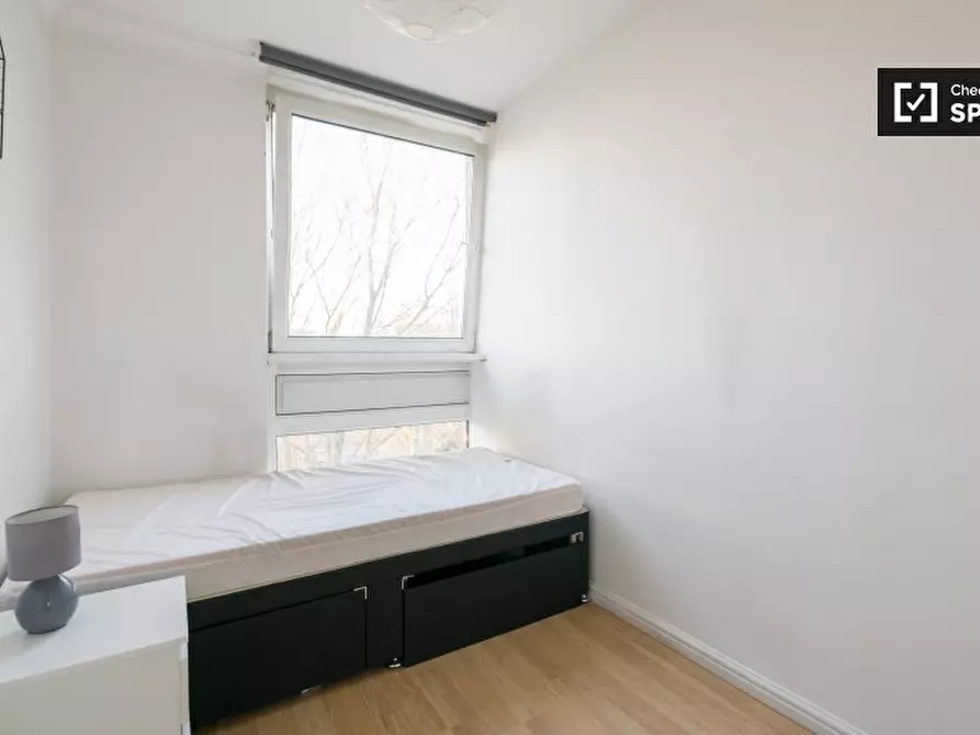 Immagine 3 di Camera condivisa in affitto  in St.Anns Rd, White City, London W11 4ST, UK a Kensington