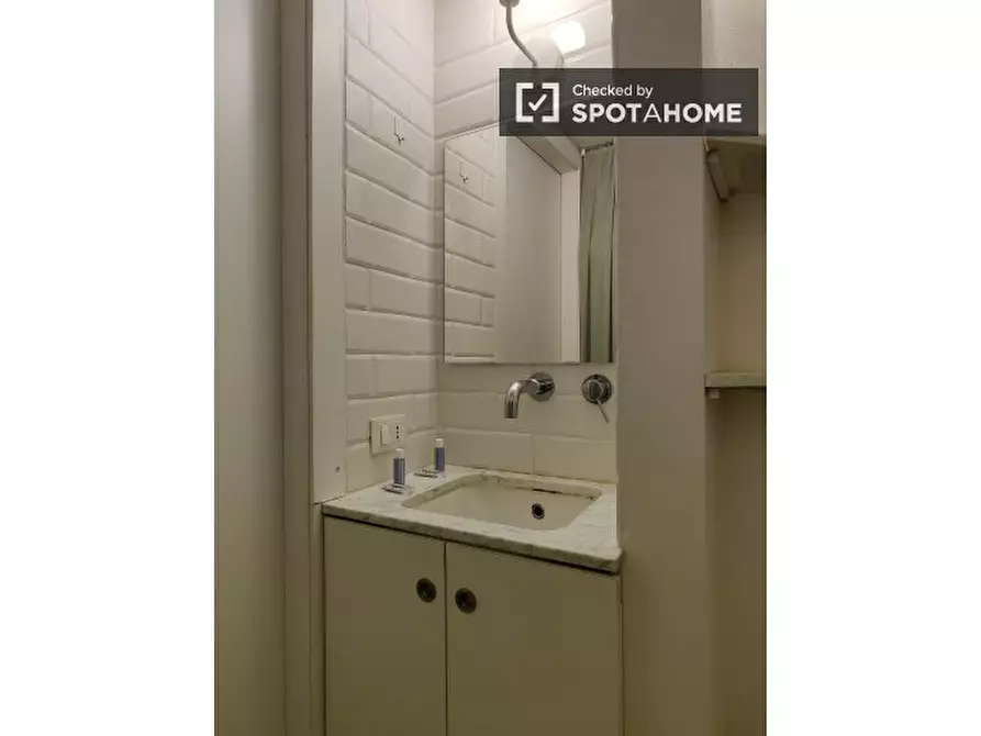 Immagine 8 di Ufficio in affitto  in Viale Bligny a Milano