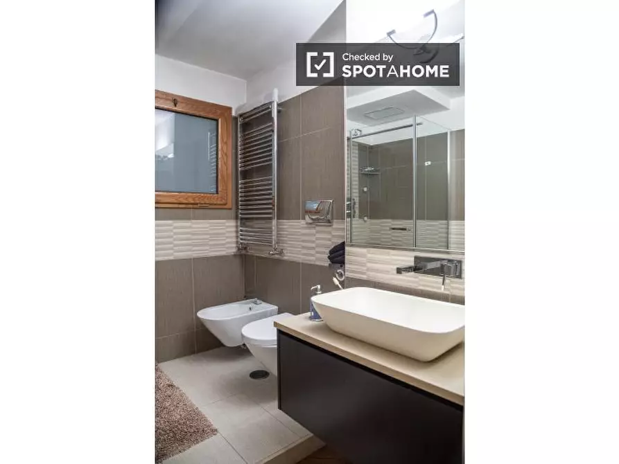 Immagine 3 di Appartamento in affitto  in Via Erode Attico a Roma