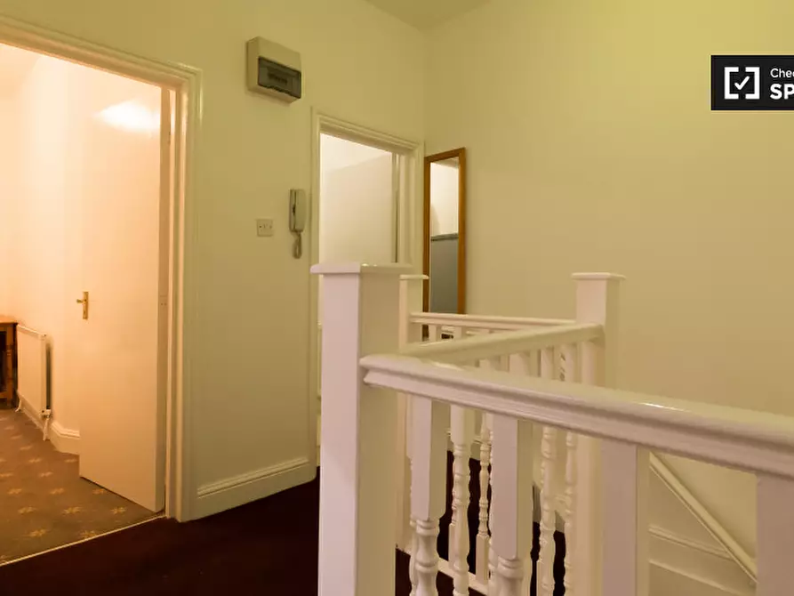 Immagine 12 di Appartamento in affitto  in Bethnal Green Road a Poplar