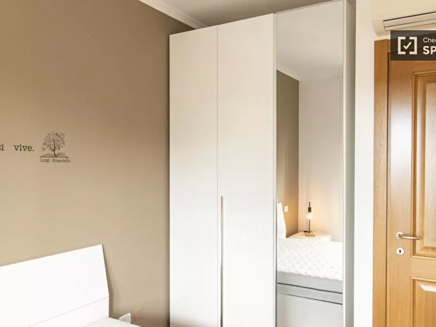 Immagine 8 di Appartamento in affitto  in Via Saronno a Roma