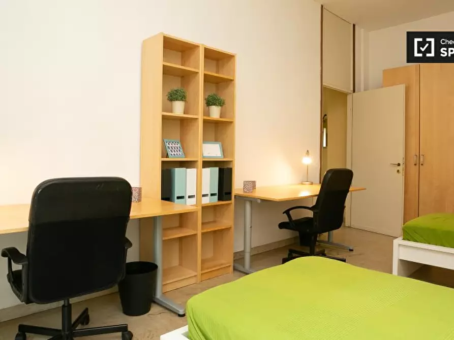 Immagine 5 di Camera condivisa in affitto  in Largo Isabella d'Aragona a Milano