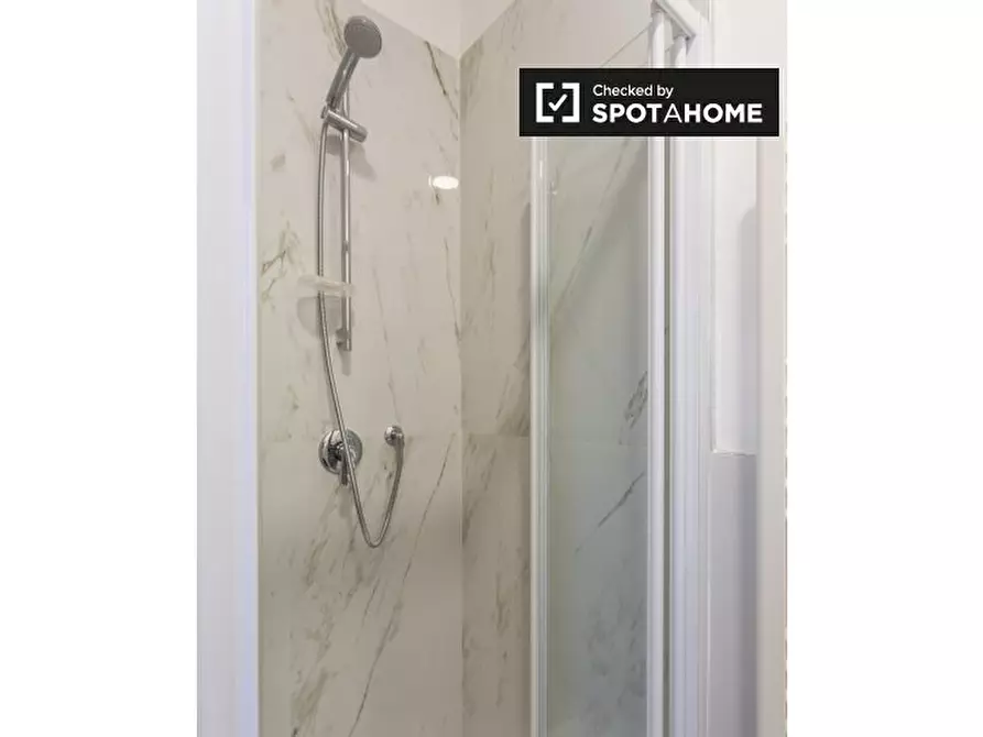 Immagine 9 di Ufficio in affitto  in Via Giovanni Battista Pergolesi a Milano