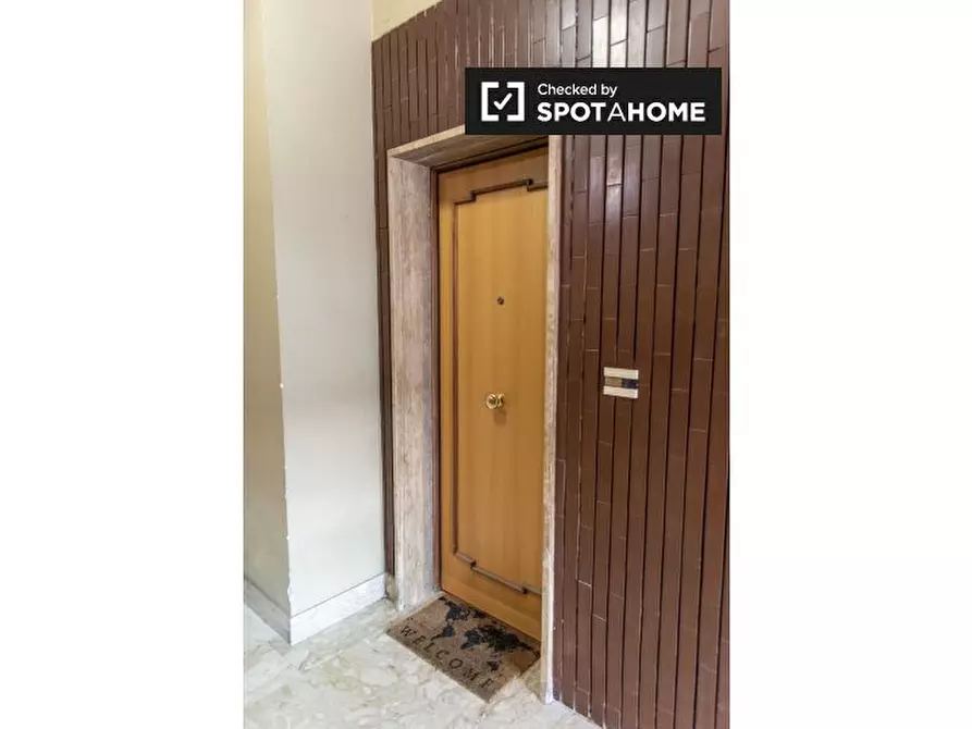 Immagine 19 di Appartamento in affitto  in Via Emilio Albertario a Roma