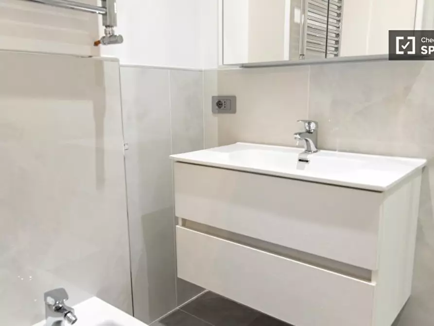 Immagine 16 di Camera condivisa in affitto  in Via del Casale Sansoni a Roma