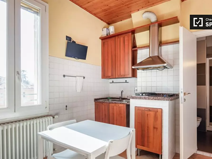 Immagine 10 di Ufficio in affitto  in Via Asiago a Bologna