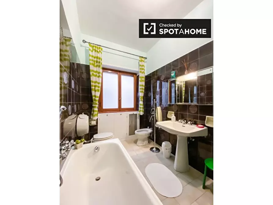 Immagine 11 di Camera condivisa in affitto  in Via Benedetto Musolino a Roma