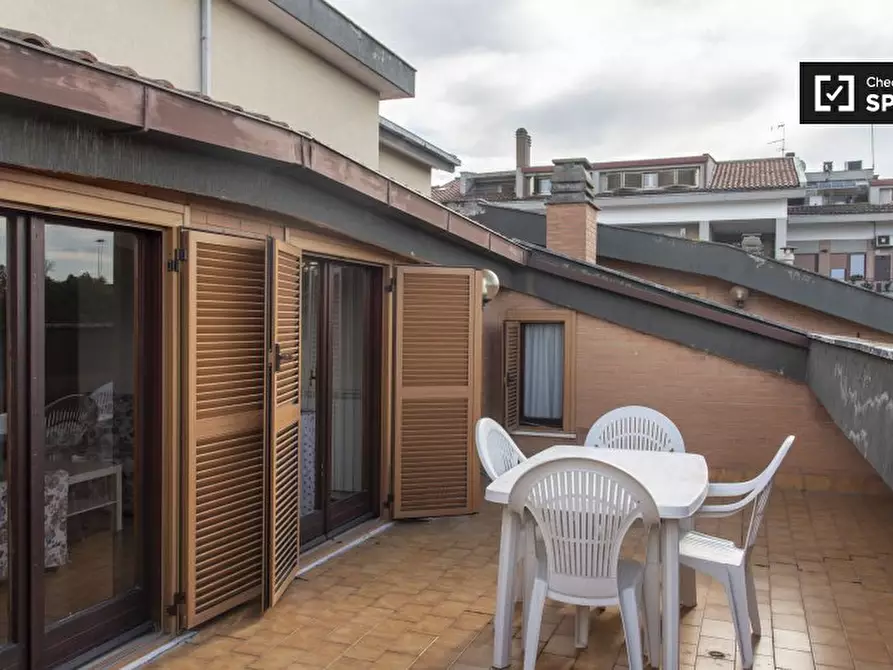 Immagine 16 di Appartamento in affitto  in Via Ildebrando Vivanti a Roma