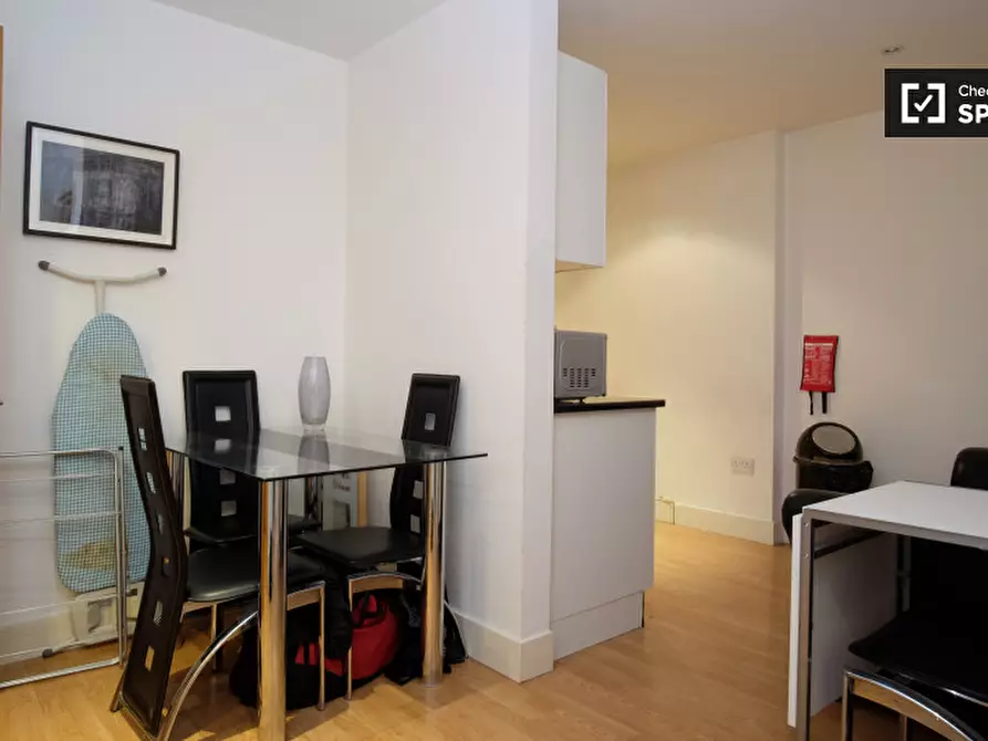 Immagine 7 di Camera condivisa in affitto  in Seward Street a Islington