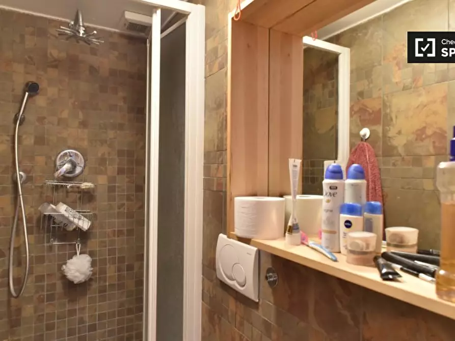 Immagine 15 di Camera condivisa in affitto  in Via Muzio Attendolo, 00176 Roma RM, Italy a Roma