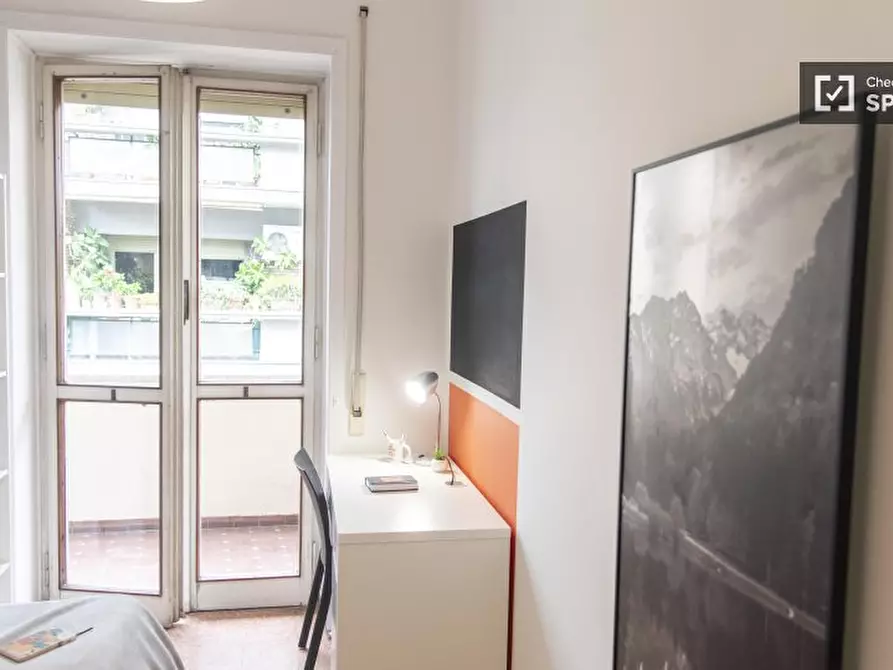 Immagine 4 di Camera condivisa in affitto  in Lungotevere di Pietra Papa a Roma