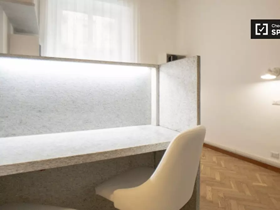 Immagine 4 di Appartamento in affitto  in Via Leopoldo Cicognara, 20129 Milano MI, Italy a Milano