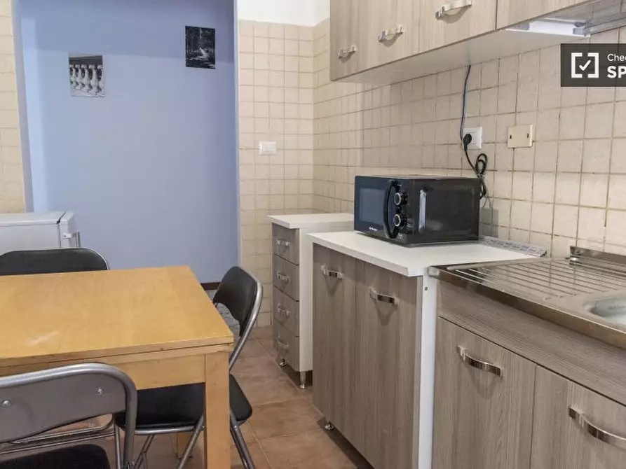 Immagine 10 di Camera condivisa in affitto  in Via Gregorio Ricci Curbastro a Roma