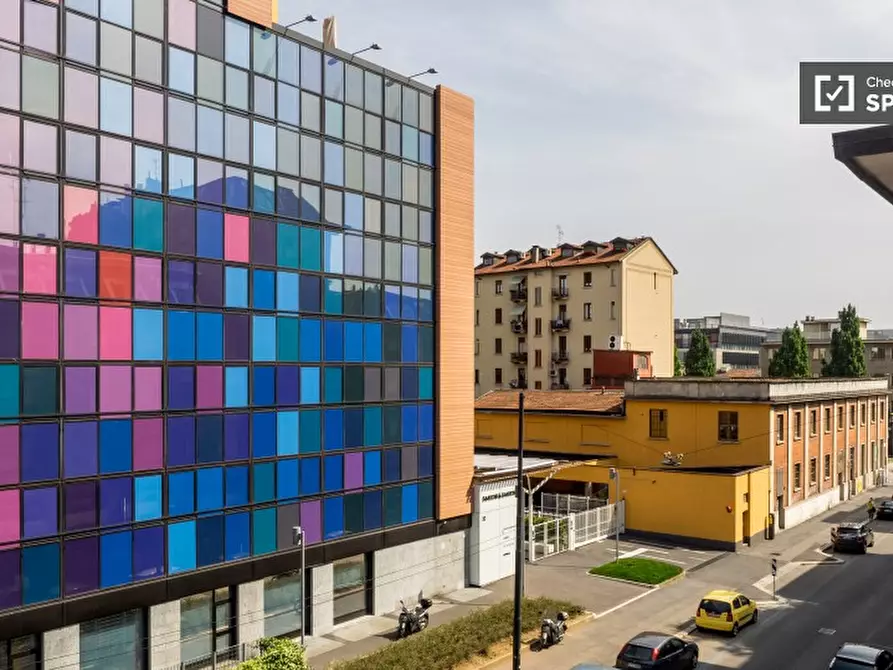 Immagine 8 di Camera condivisa in affitto  in Viale Edoardo Jenner a Milano